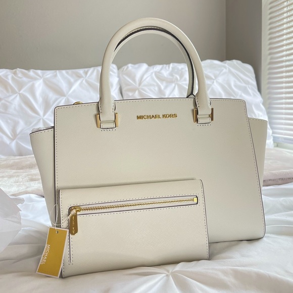 *BRAND NEW* Michael Kors Purse - Picture 2 of 6